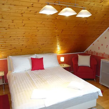 In - Balaton 40755 بيت للعطل Gyenesdiás